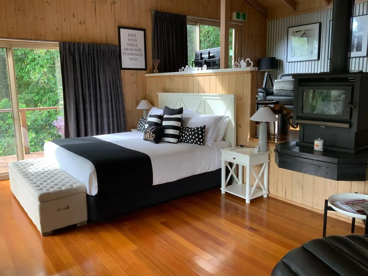 Lodge Belle'S At Montville