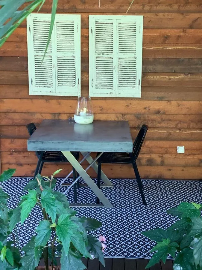 Lodge Belle'S At Montville Australia