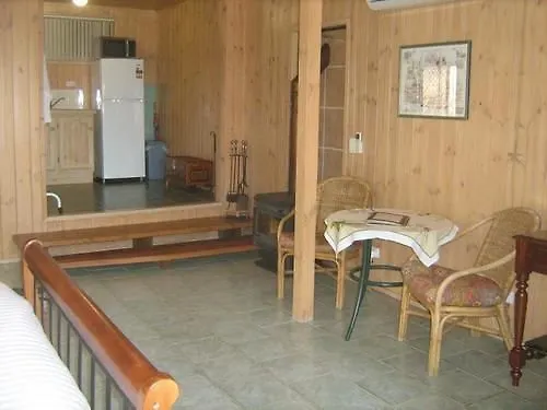 Lodge Belle'S At Montville